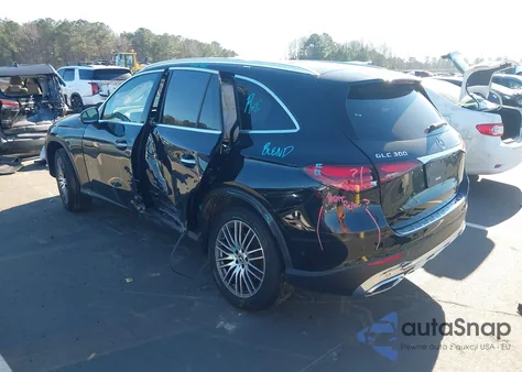 2024 Mercedes-Benz Glc 300 4Matic Suv z USA, uszkodzony, nr VIN W1NKM4HB2RU037009